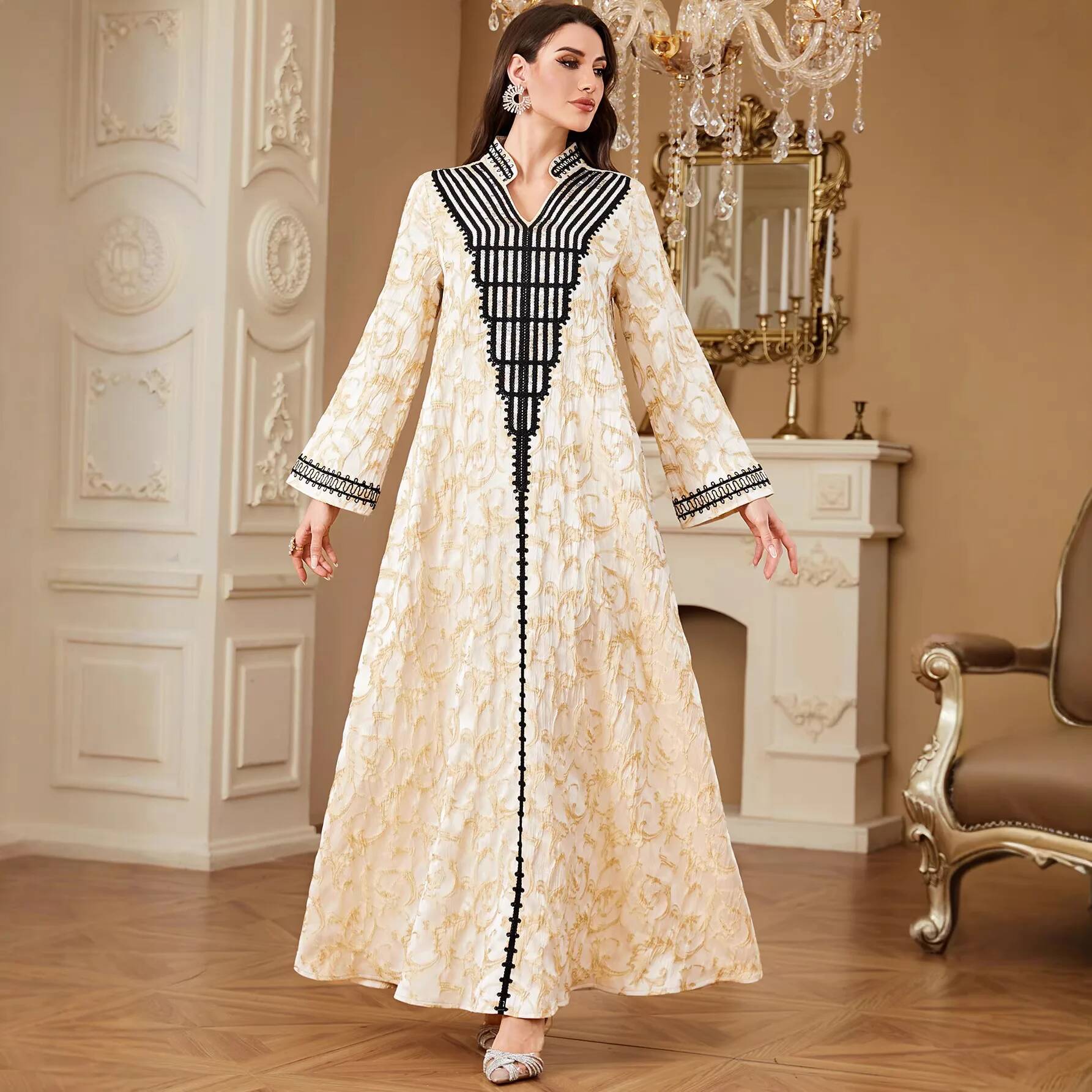 Urban Ethnic Fashion - Robe brodée col en V pour